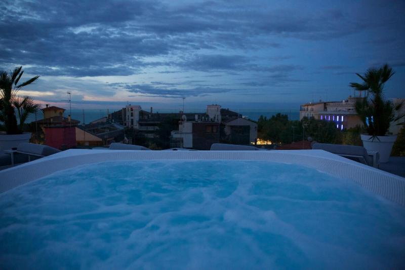 Monaco Suites Hotel Lignano Sabbiadoro Luaran gambar