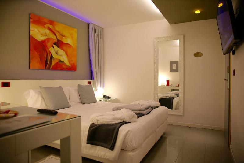 Monaco Suites Hotel Lignano Sabbiadoro Luaran gambar