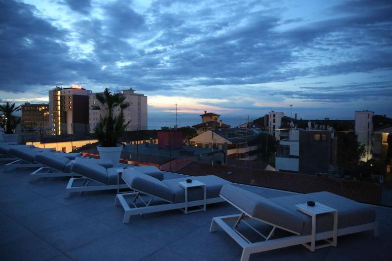 Monaco Suites Hotel Lignano Sabbiadoro Luaran gambar