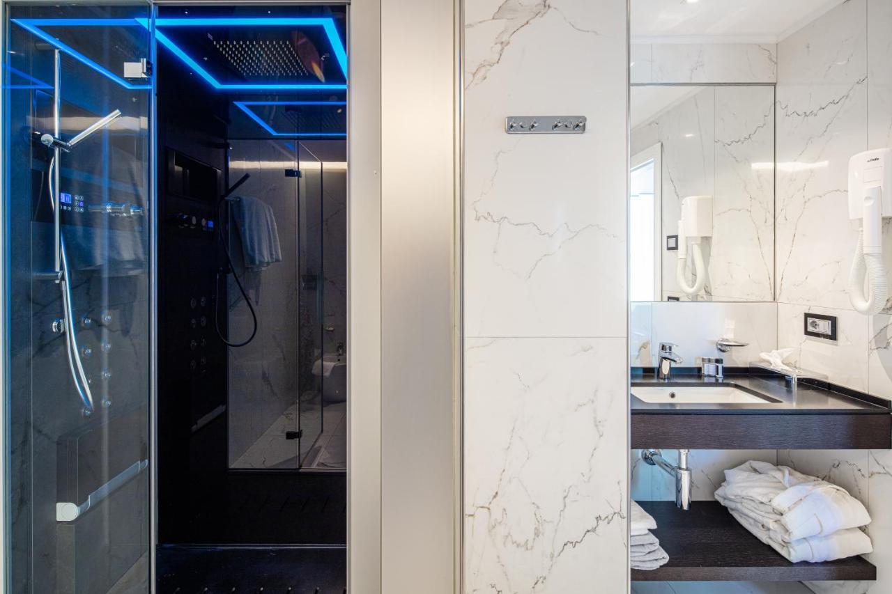 Monaco Suites Hotel Lignano Sabbiadoro Luaran gambar