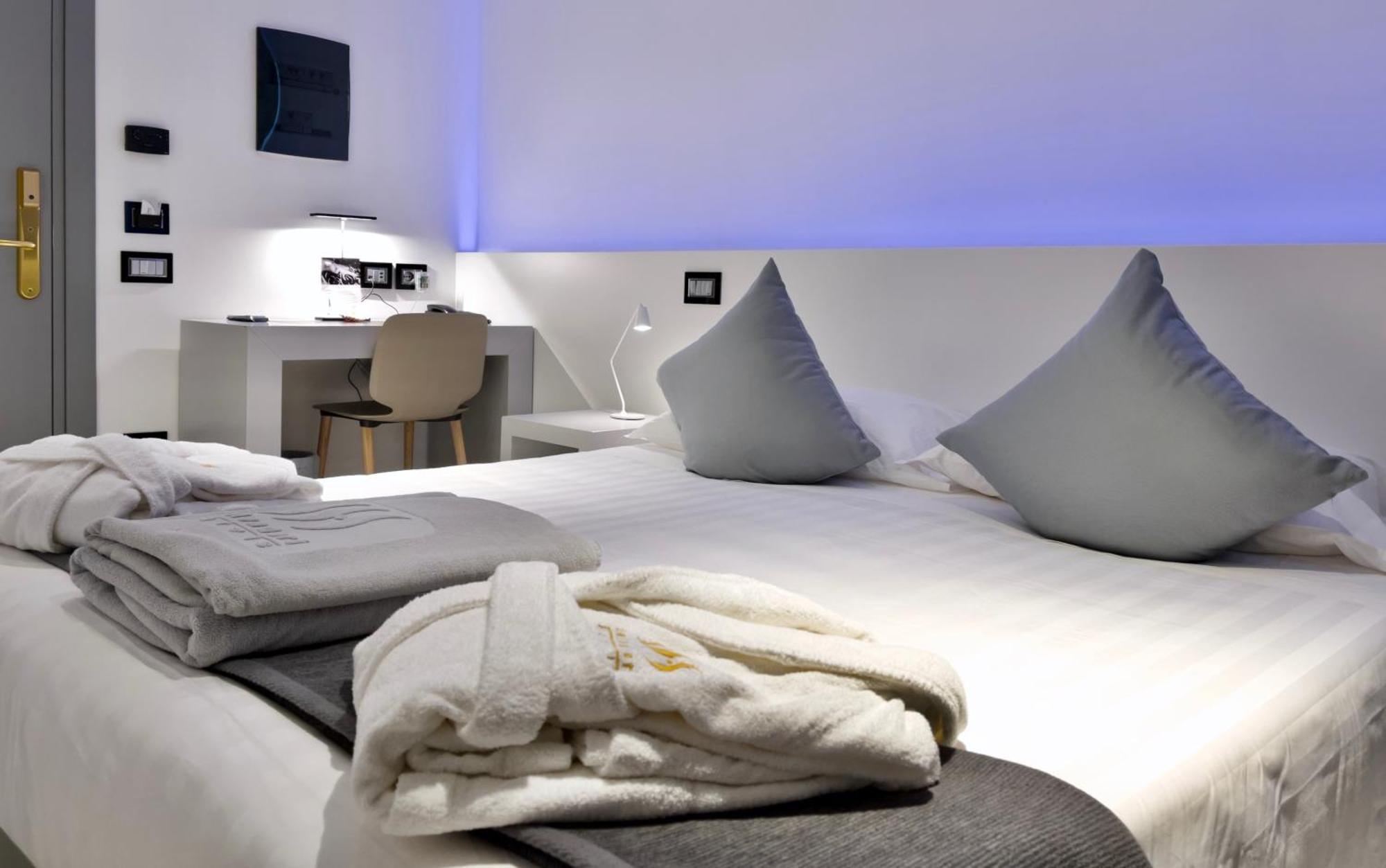 Monaco Suites Hotel Lignano Sabbiadoro Bilik gambar